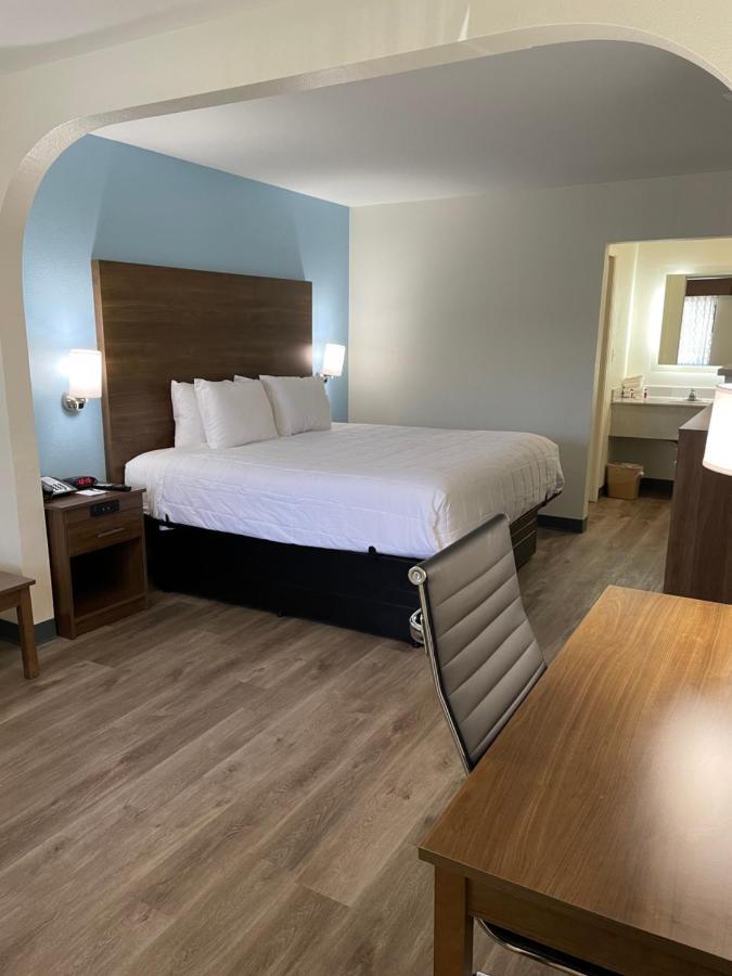 Motel Baymont By Wyndham Biloxi - Ocean Springs Exterior foto