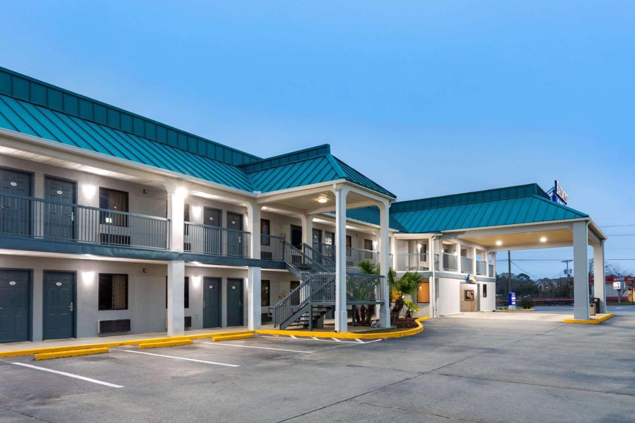 Motel Baymont By Wyndham Biloxi - Ocean Springs Exterior foto