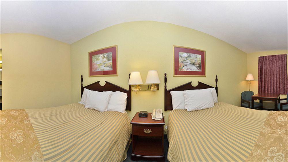 Motel Baymont By Wyndham Biloxi - Ocean Springs Exterior foto